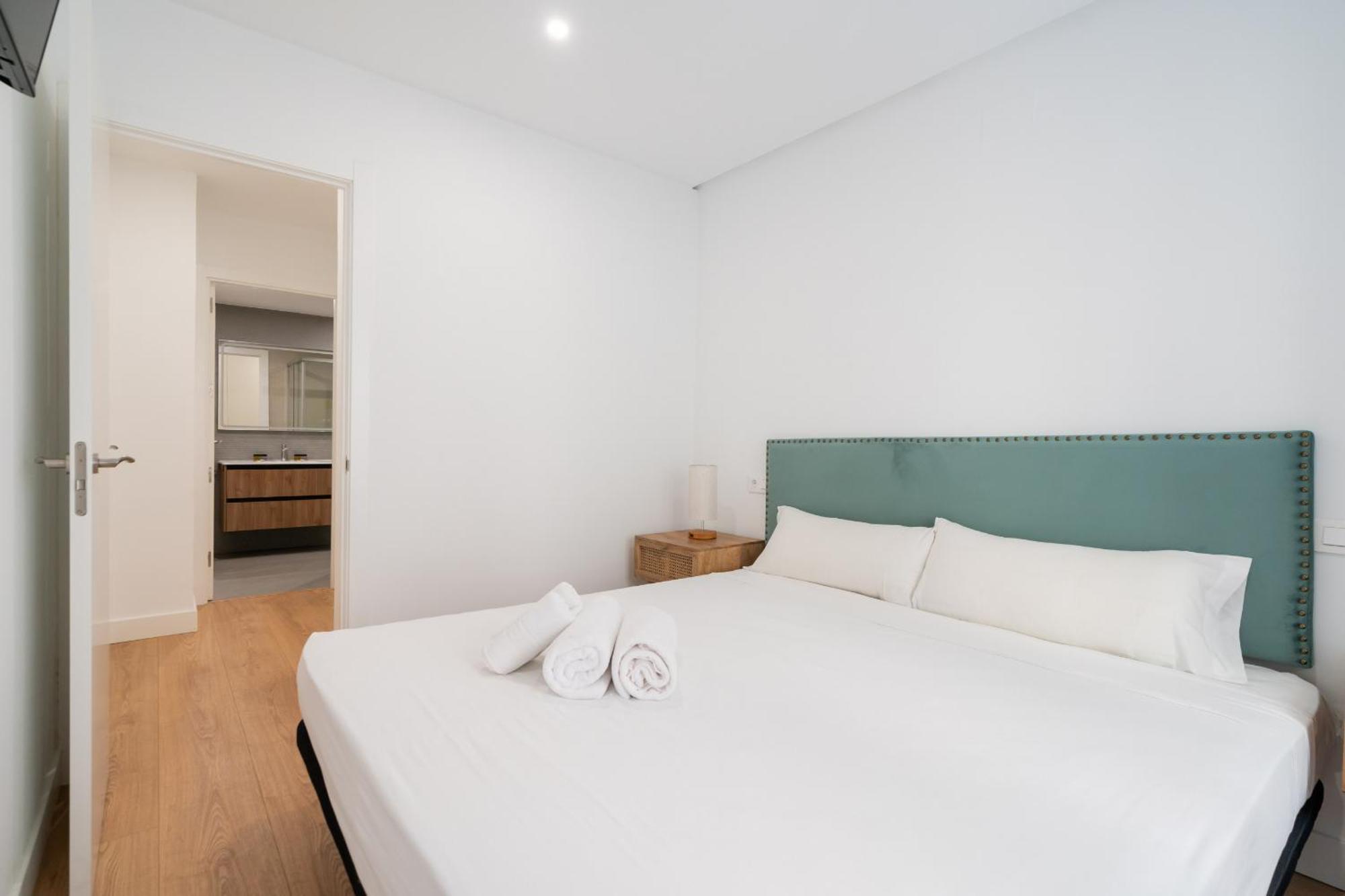 Apartamento Reformado En La Gran Via Alquiler Temporal Мадрид Экстерьер фото
