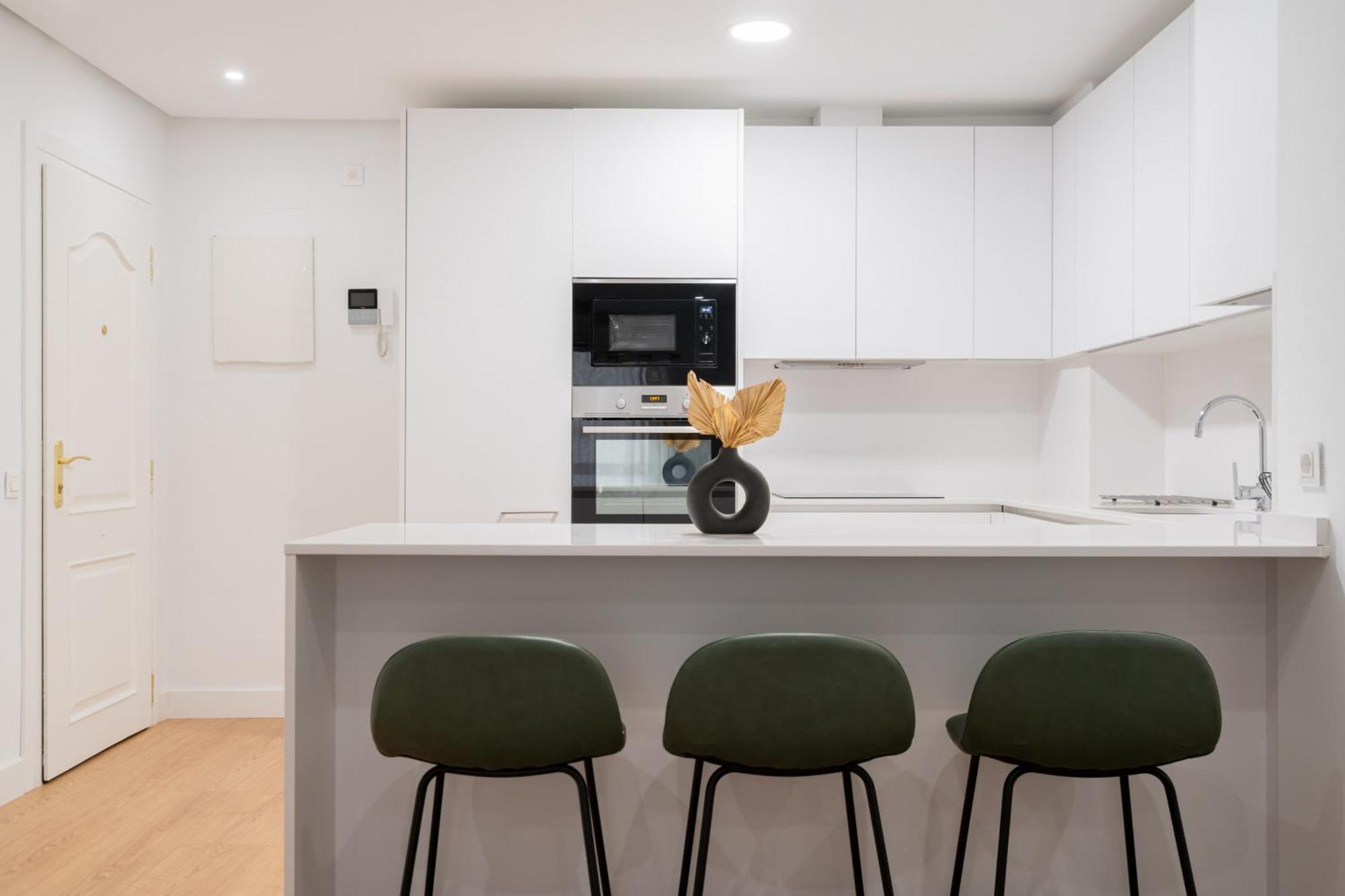 Apartamento Reformado En La Gran Via Alquiler Temporal Мадрид Экстерьер фото