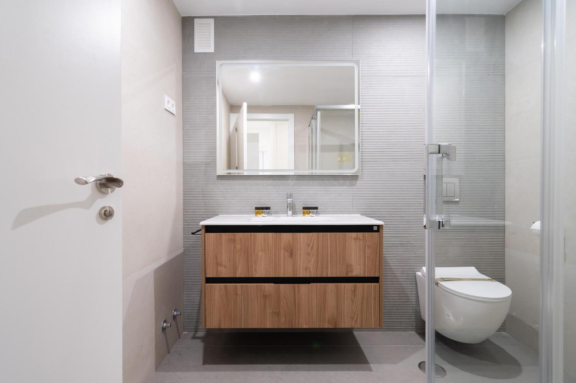 Apartamento Reformado En La Gran Via Alquiler Temporal Мадрид Экстерьер фото