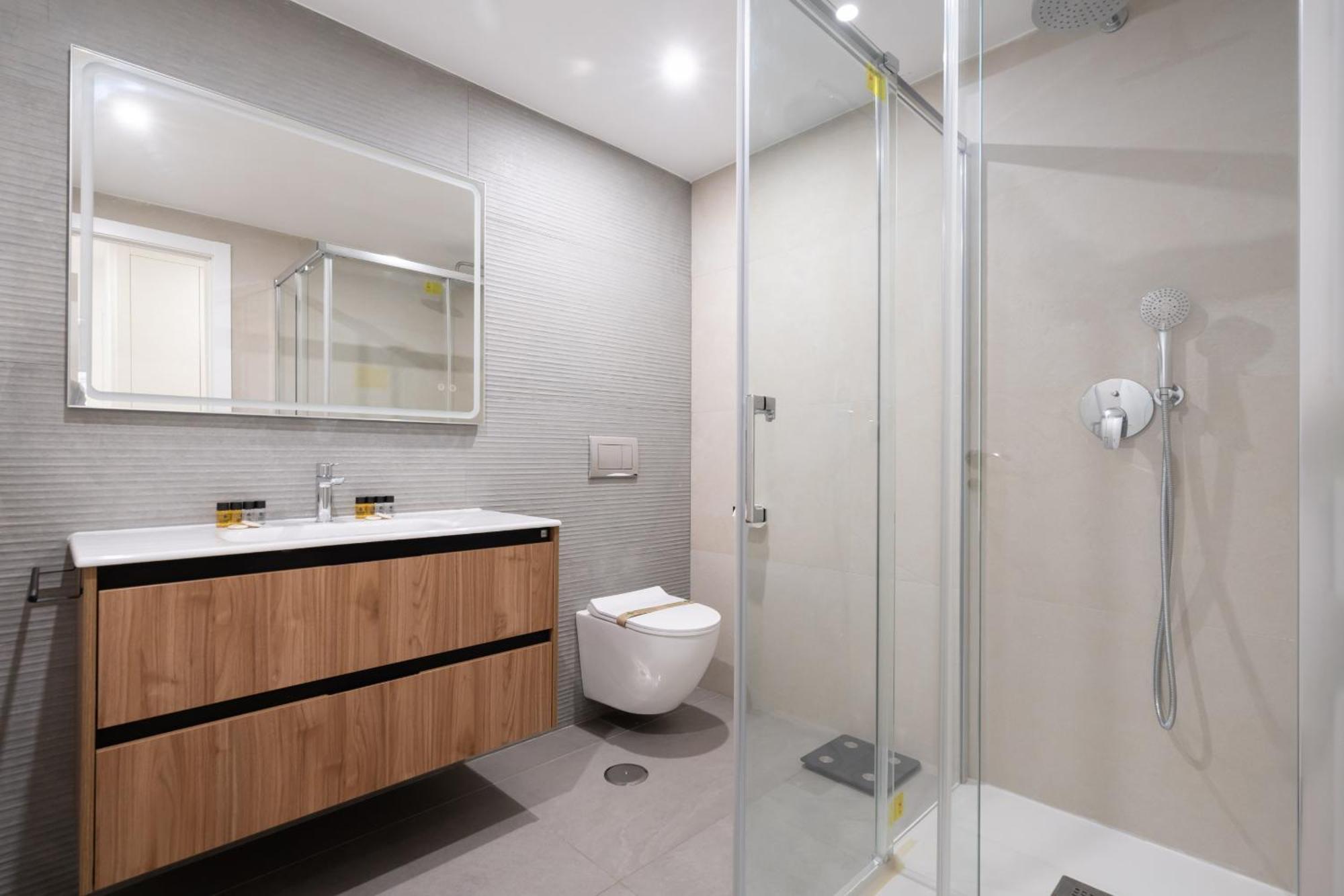 Apartamento Reformado En La Gran Via Alquiler Temporal Мадрид Экстерьер фото